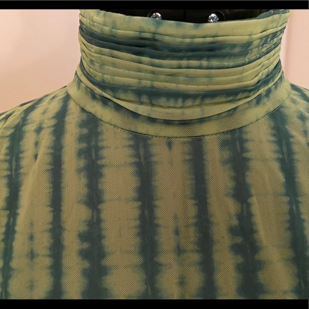 NWOT Valencia & Vine Tye Dye Blouse - Picture 3 of 8
